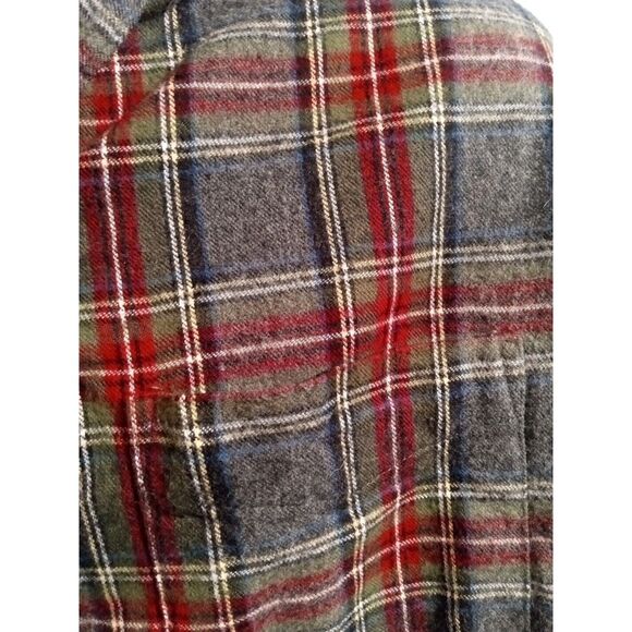 L.L. Bean Shirt Men's XL Red Plaid Flannel Button-Up Long Sleeve (228061) - Picture 2 of 5